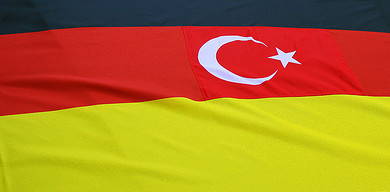 Deutsch Türkische Fahne